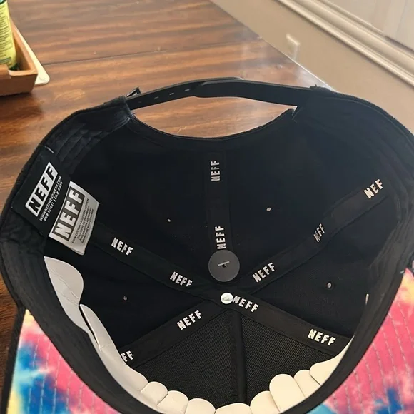 NEFF ADJUSTABLE HATS unisex.. - Picture 5 of 9